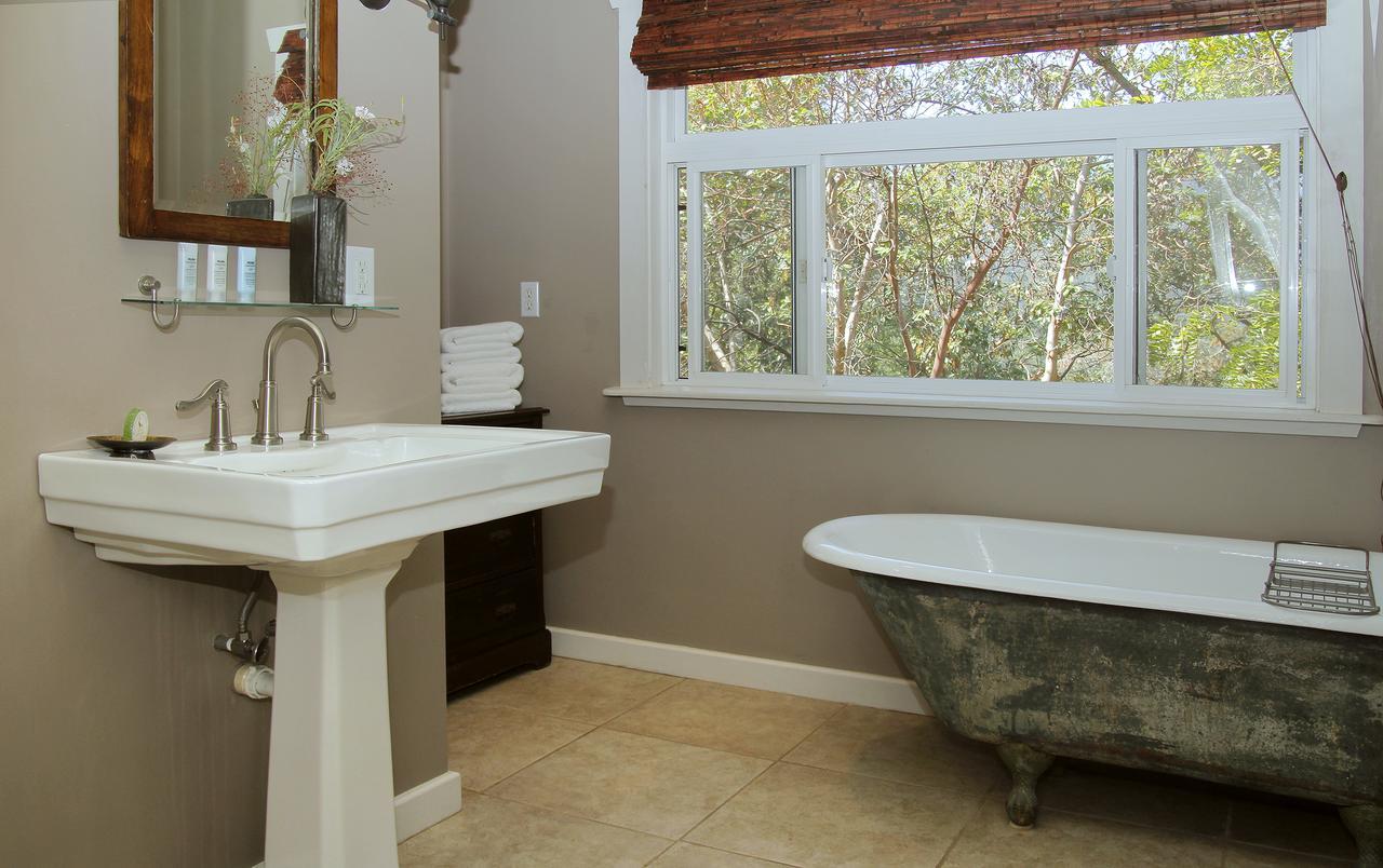 Coho Cottages Willow Creek Экстерьер фото